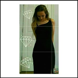 S Black dress with gemstones
